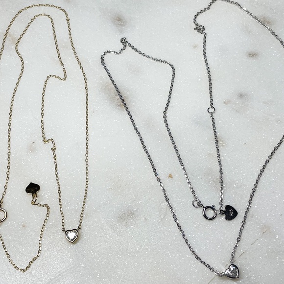 14k Gold Dainty .2ct heart necklace - Picture 3 of 8